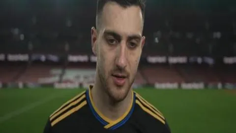 西蒙尼直言不满：两粒定位球进球让他皱眉；4-4平局展现比赛激荡性