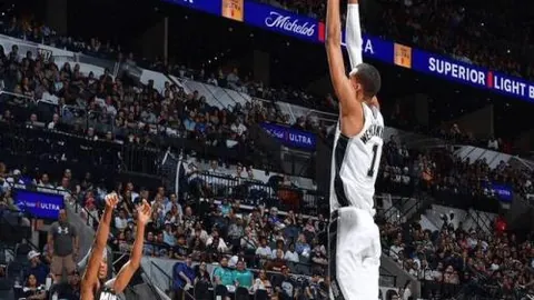 迪米特洛夫迈阿密战至四强：塞伦德罗2-1惜败，将战德约科维奇与达科挑战者一较高下